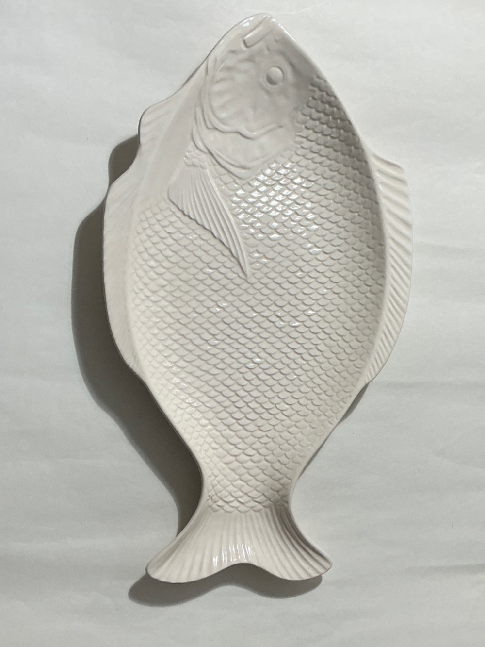Signature White Fish-Shaped Ceramic Serving Platter